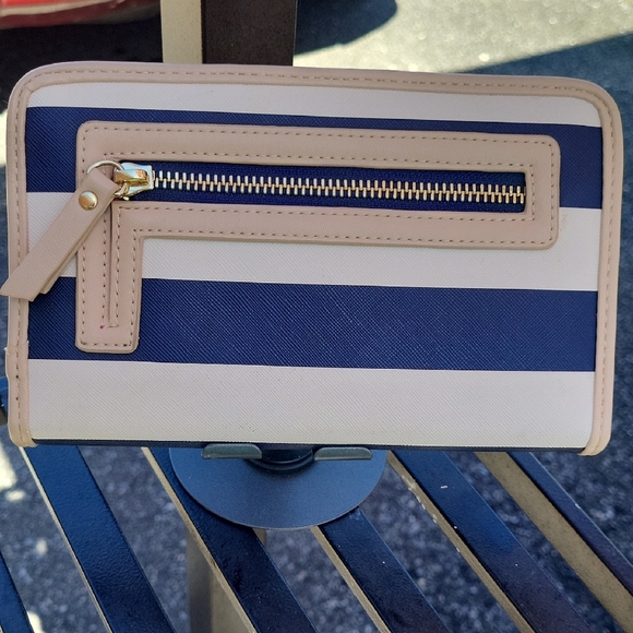 Spartina 449 Navy and Tan Striped Wallet - Picture 16 of 16
